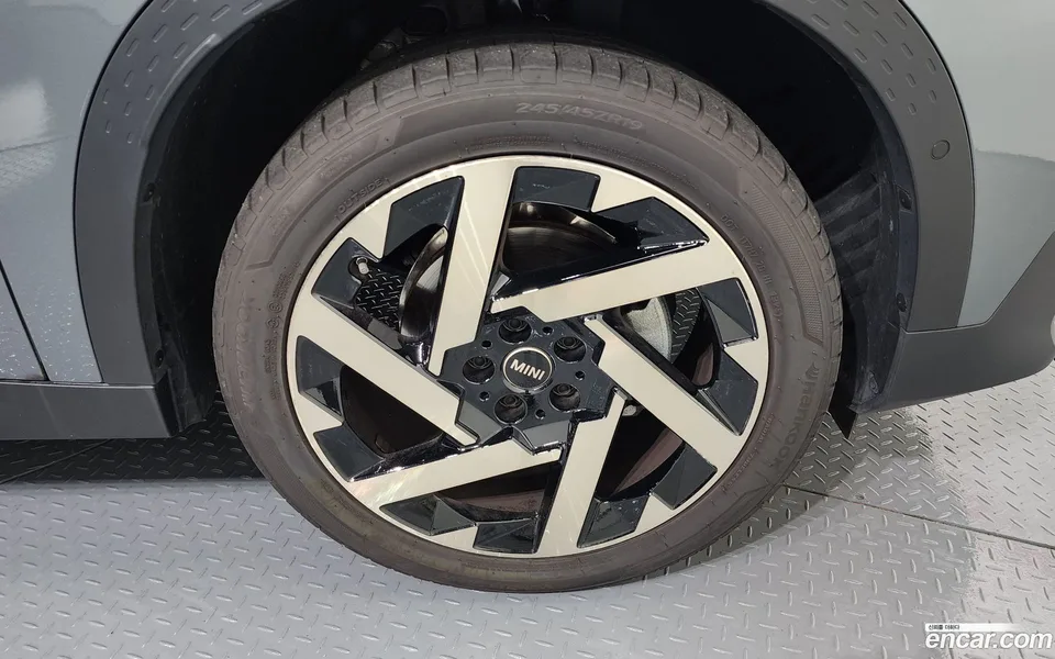MINI Cooper S Countryman ALL4 2024 — thumbnail 5