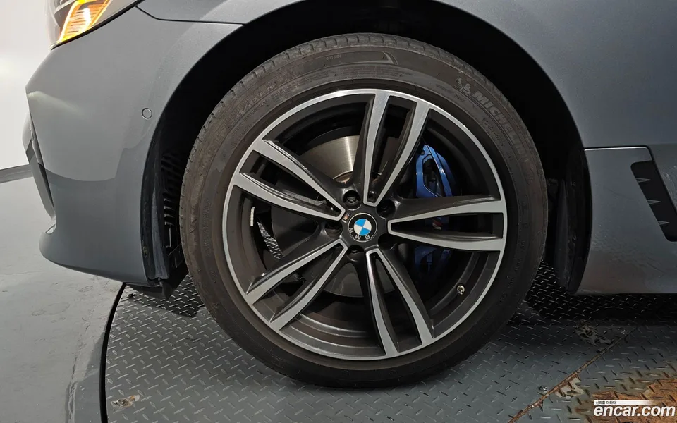 BMW 6 Series GT 620d xDrive M 2022 — миниатюра 2