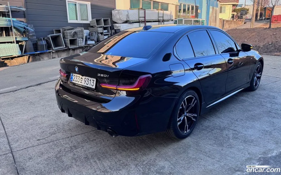 BMW 3 Series 320i M 2025 — миниатюра 2