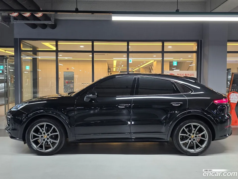 Porsche Cayenne 3.0 2023 — миниатюра 2