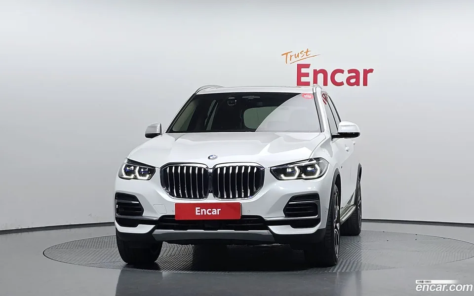 BMW X5 xDrive 40i xLine 2022 — миниатюра 3