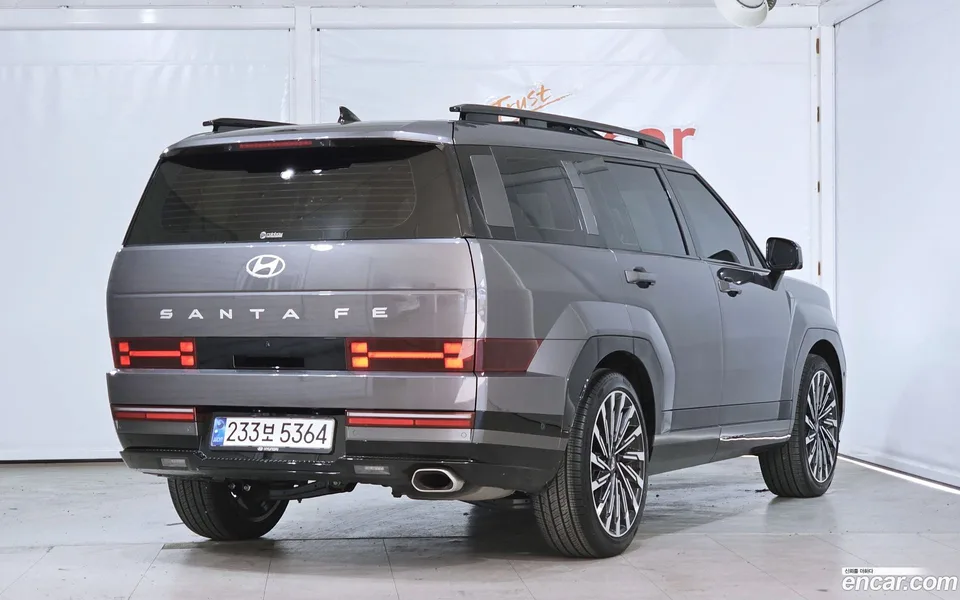 Hyundai SantaFe 2.5T 2WD 2024 — фото 1, купить с доставкой в Москву
