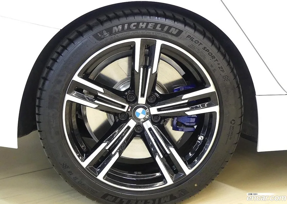 BMW 3 Series 320i M 2023 — миниатюра 5