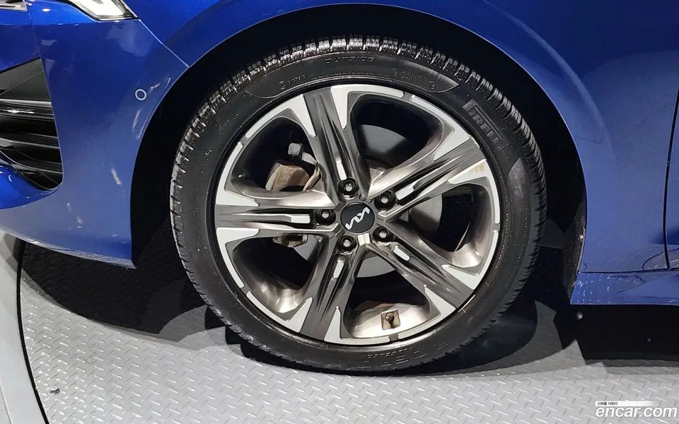 Kia K5 1.6 2023 — миниатюра 2