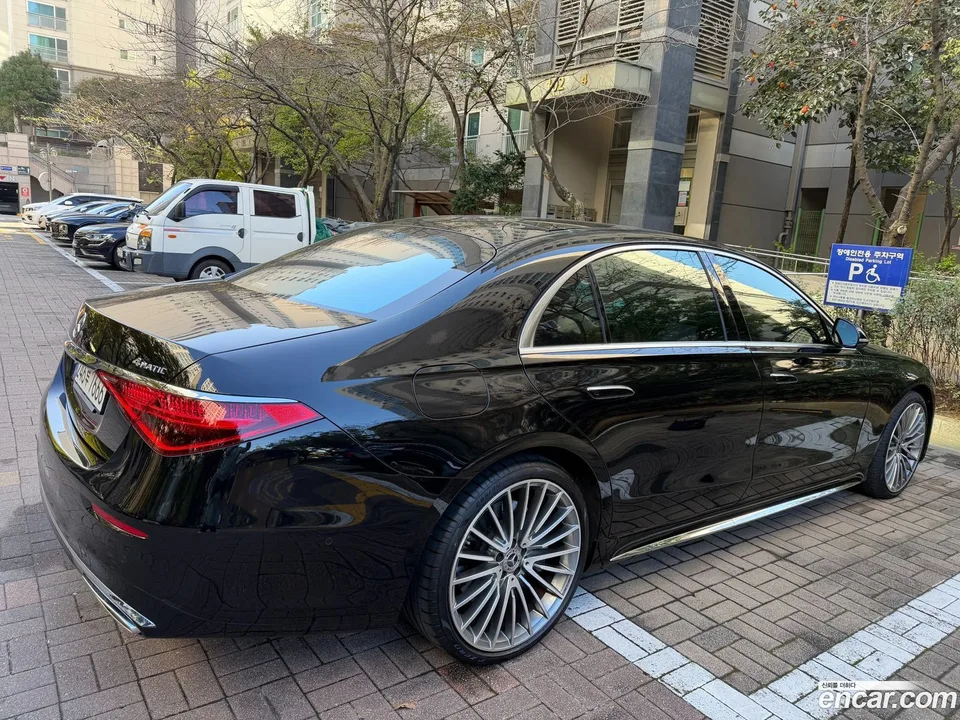 Mercedes-Benz S-Class S500L 4MATIC 2024 — миниатюра 4