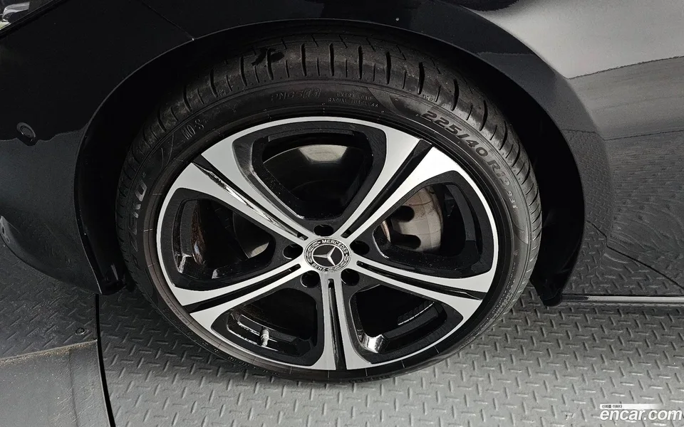 Mercedes-Benz C-Class C300 4MATIC 2023 — миниатюра 2