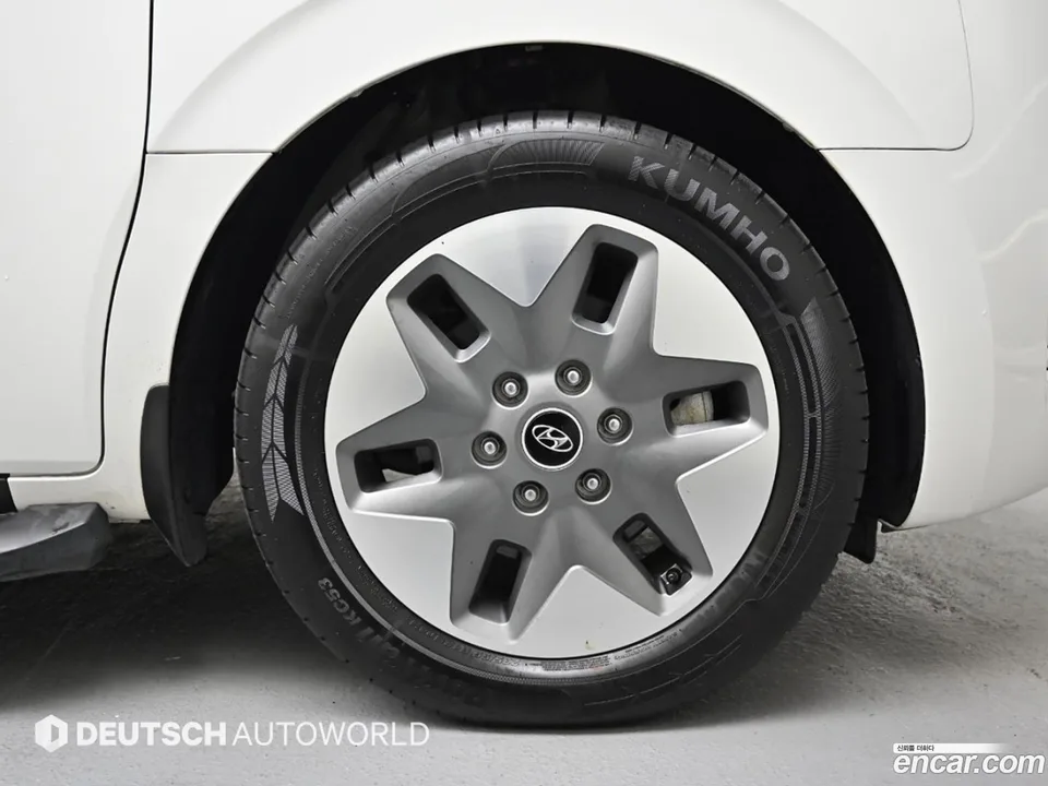 Hyundai Staria 4WD 2023 — миниатюра 2