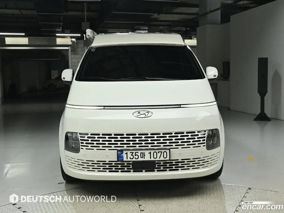 Hyundai Staria 4WD 2023 — миниатюра 3
