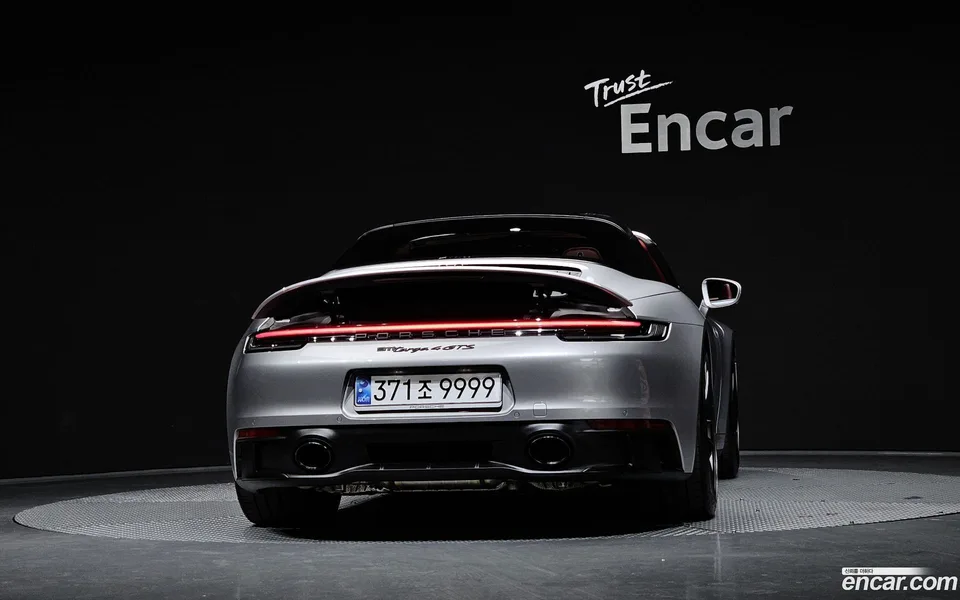 Porsche 911 (992) 4 GTS 2024 — миниатюра 4
