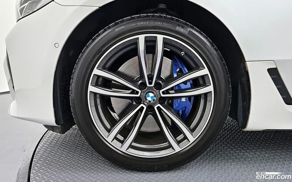 BMW 6 Series GT 620d M 2024 — миниатюра 5