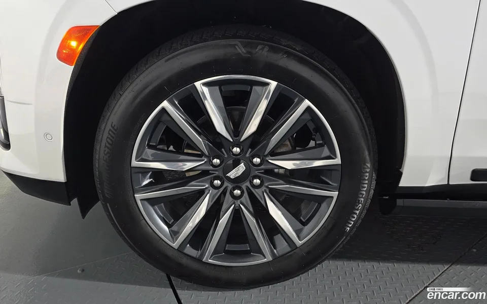 Cadillac Escalade 6.2 ESV 2023 — миниатюра 5