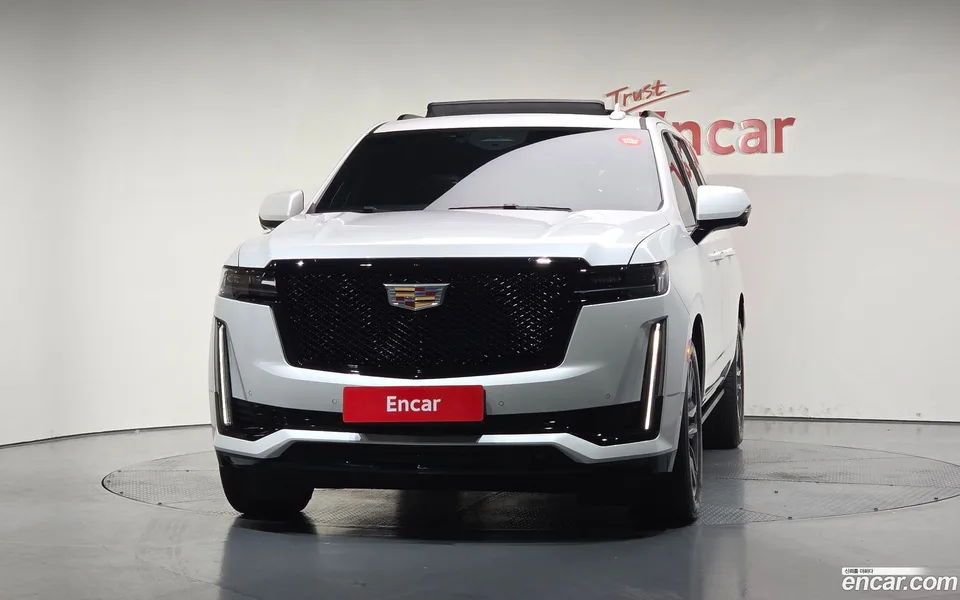 Cadillac Escalade 6.2 ESV 2023 — миниатюра 3
