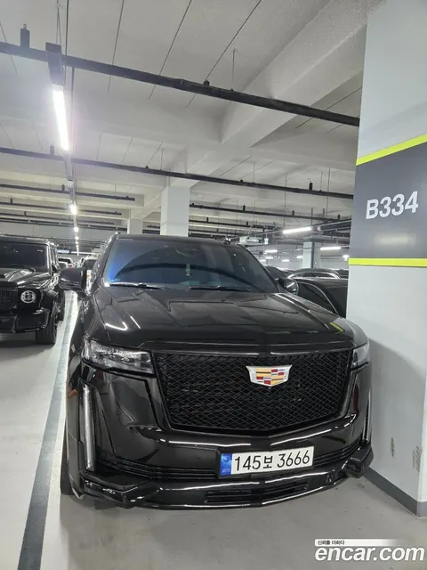 Cadillac Escalade 2023 buy in Moscow