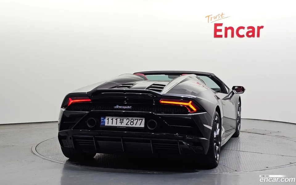 Lamborghini Huracan LP640-4 2023 — миниатюра 4