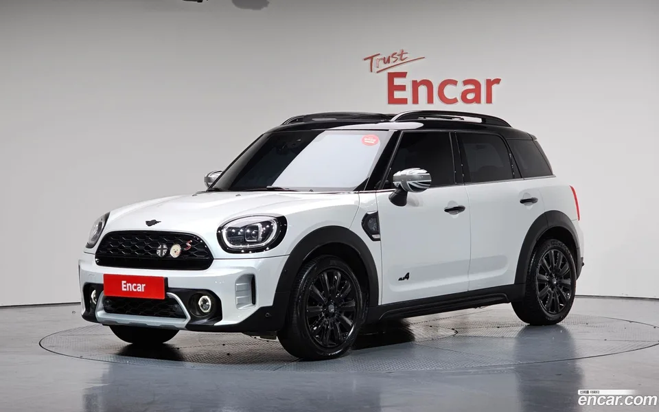 MINI Cooper S Countryman ALL4 2023 — фото 1, купить с доставкой в Москву