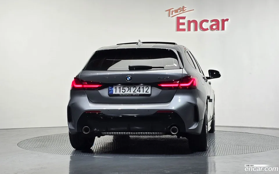 BMW 1 Series 120i M 2023 — миниатюра 4