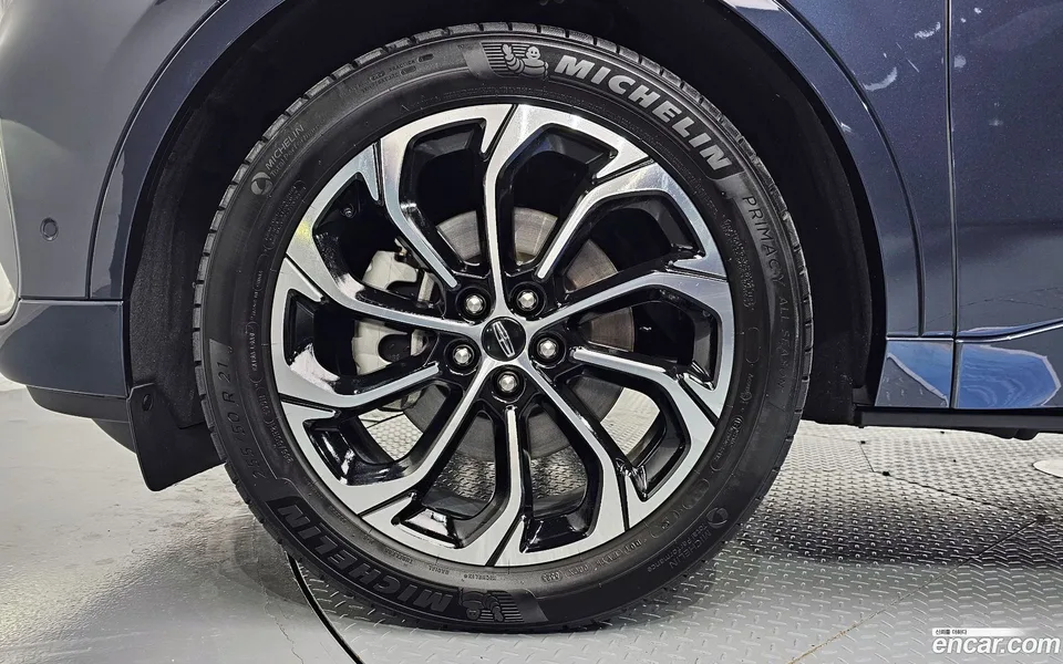 Lincoln Nautilus 2.0 AWD 2024 — миниатюра 2