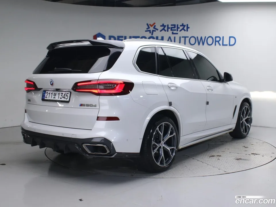 BMW X5 xDrive 30d M 2023 — миниатюра 2
