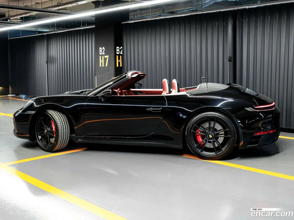 Porsche 911 (992) 4 GTS 2024 — миниатюра 4