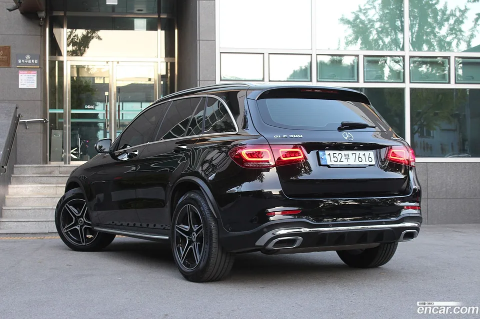 Mercedes-Benz GLC-Class GLC300 4MATIC 2022 — миниатюра 2