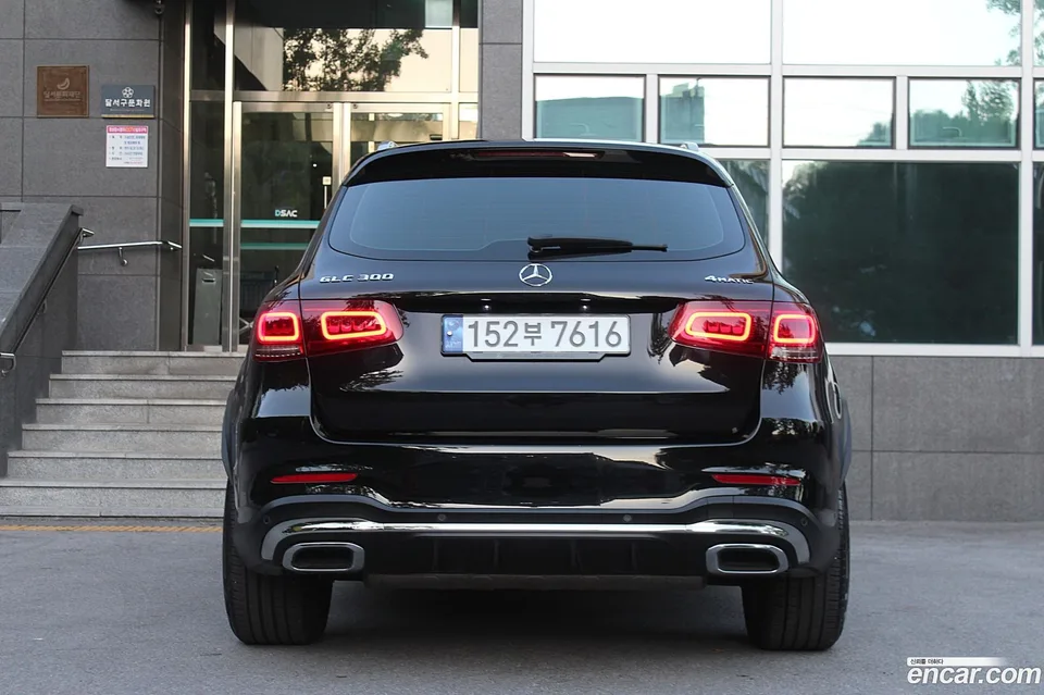 Mercedes-Benz GLC-Class GLC300 4MATIC 2022 — миниатюра 4