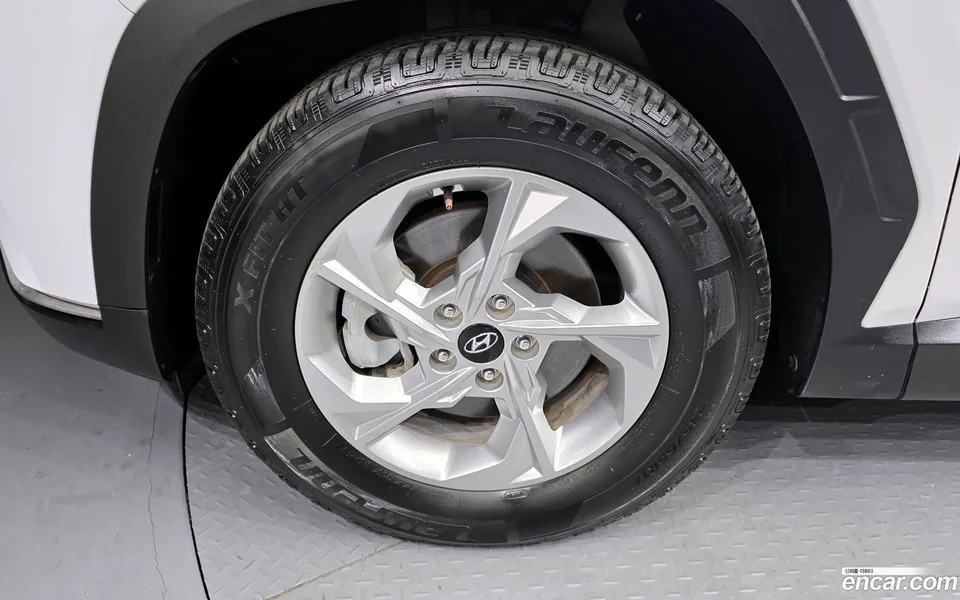 Hyundai Tucson 2.0 2WD 2023 — миниатюра 2