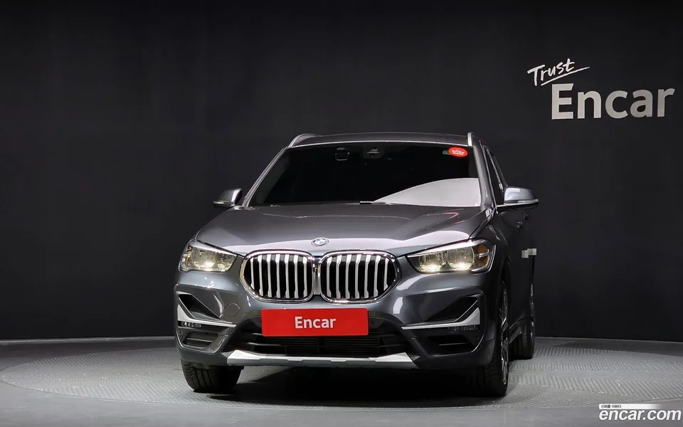 BMW X1 xDrive 20i xLine 2022 — thumbnail 3