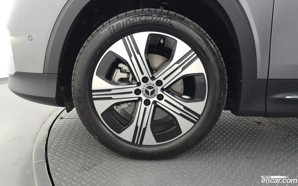 Mercedes-Benz EQB EQB300 4MATIC 2024 — миниатюра 2