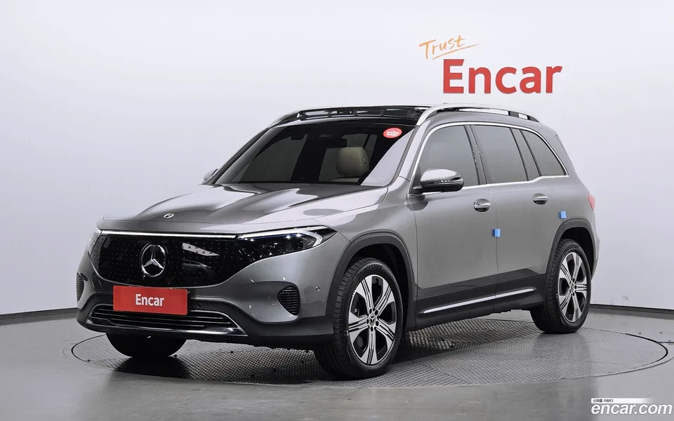 Mercedes-Benz EQB EQB300 4MATIC 2024 — фото 1, купить с доставкой в Москву
