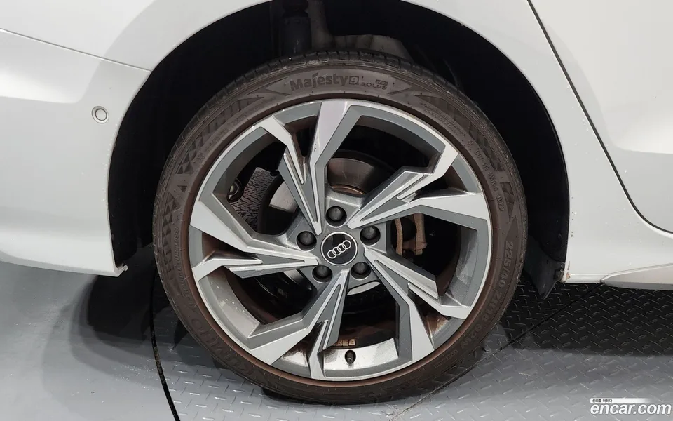 Audi A3 (8Y) 40 TFSI 2023 — миниатюра 5
