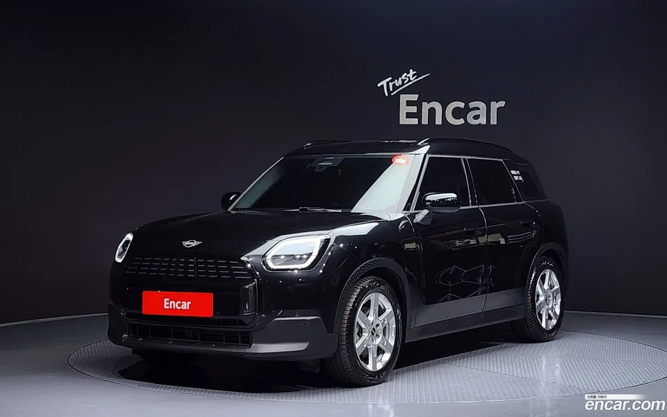 MINI Cooper Countryman Electric E 2025 — фото 1, купить с доставкой в Москву
