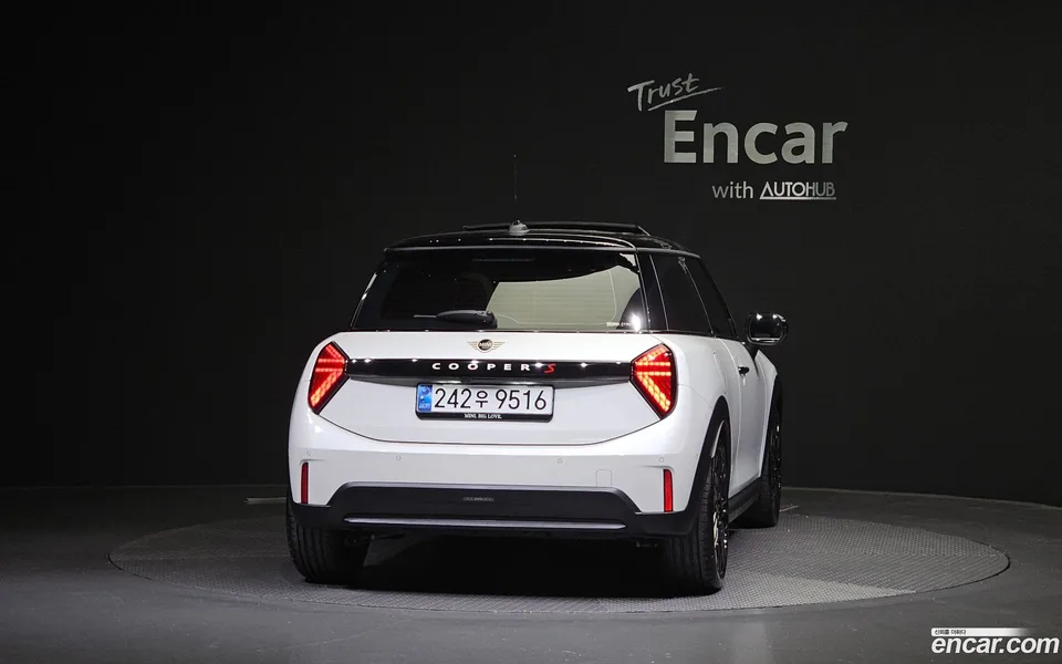 MINI Cooper S 2024 — thumbnail 4