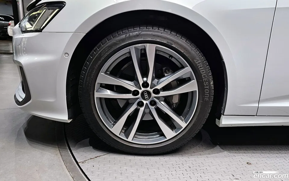 Audi A6 45 TFSI 2022 — миниатюра 5