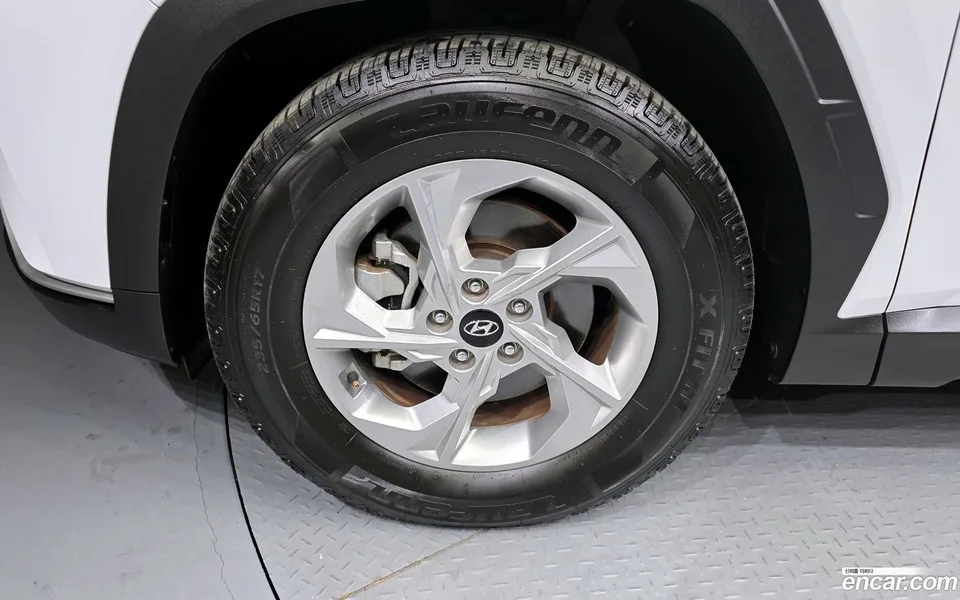 Hyundai Tucson 2.0 2WD 2023 — миниатюра 2