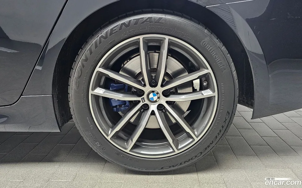 BMW 5 Series 520i M 2022 — миниатюра 2
