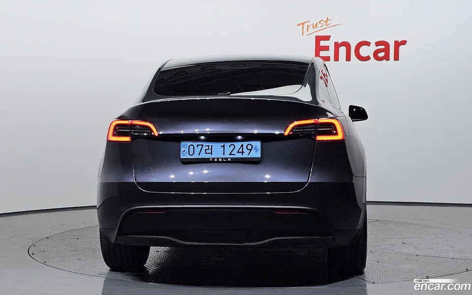 Tesla Model Y RWD 2024 — миниатюра 4