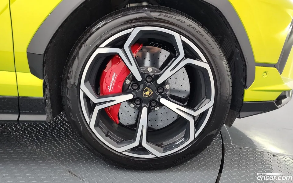 Lamborghini Urus 4.0 V8 S 2024 — миниатюра 2