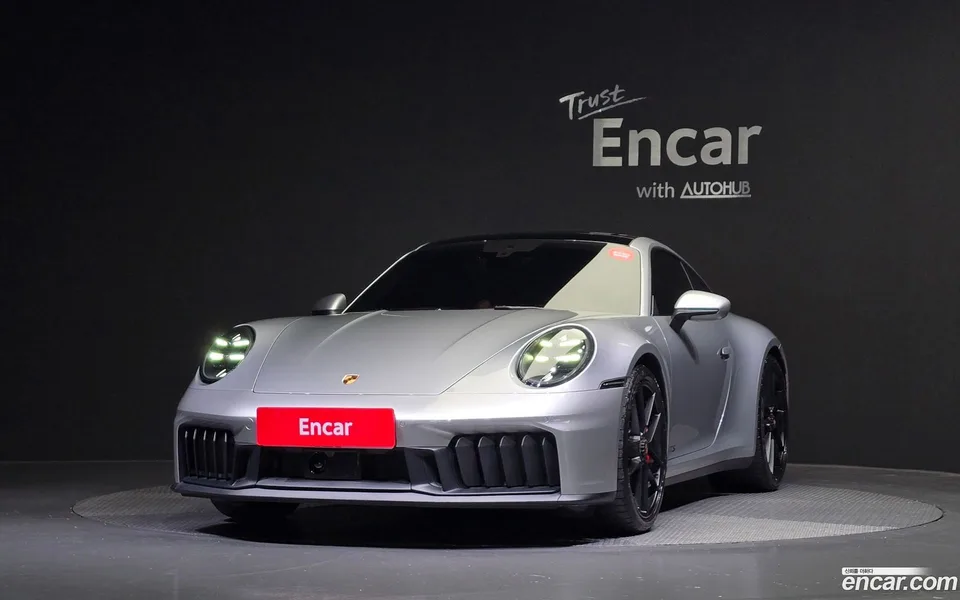 Porsche 911 (992) GTS 2025 — миниатюра 3