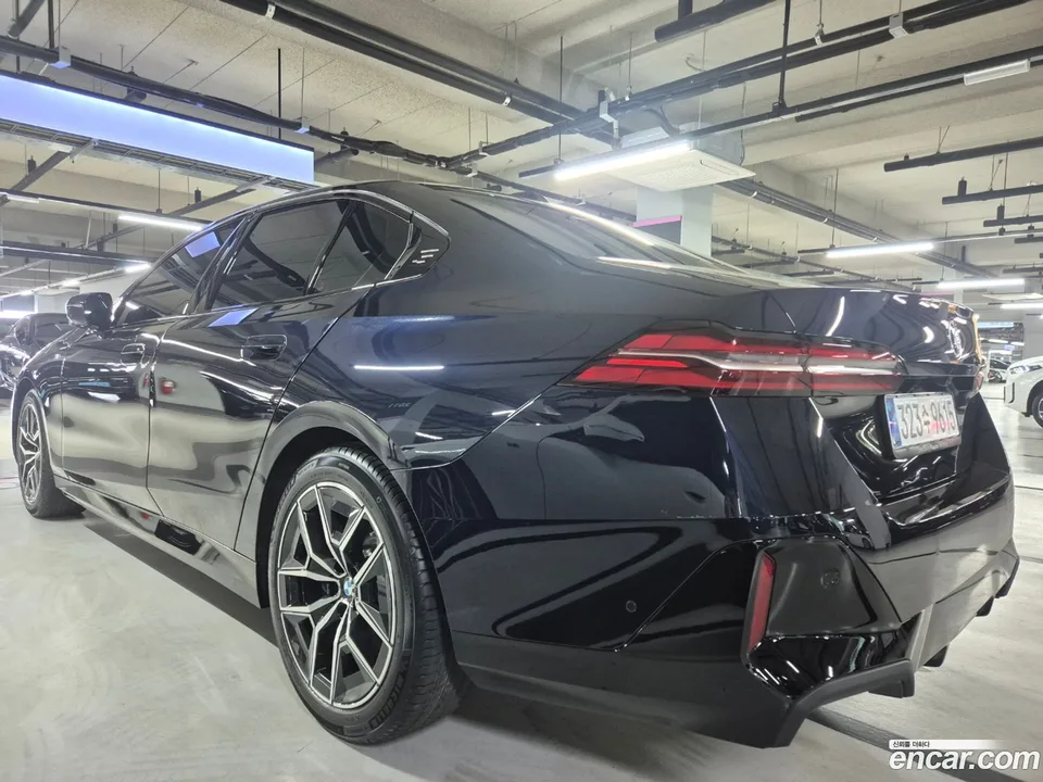 BMW 5 Series 520i M 2025 — миниатюра 4