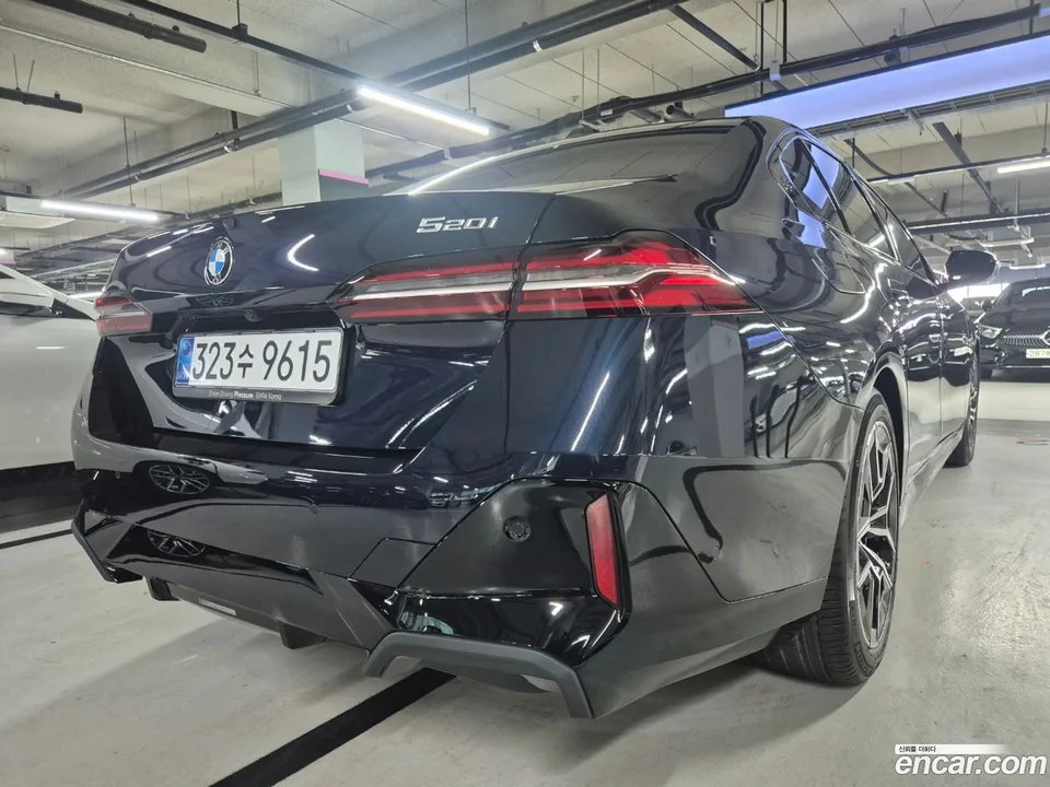 BMW 5 Series 520i M 2025 — миниатюра 5