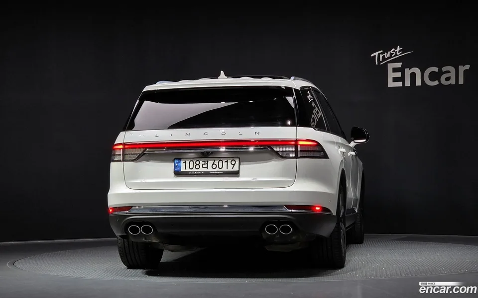 Lincoln Aviator 3.0 AWD 2023 — миниатюра 4