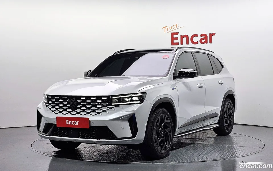 Renault Samsung Grand Koleos 1.5 E-TECH 2WD 2024 — фото 1, купить с доставкой в Москву