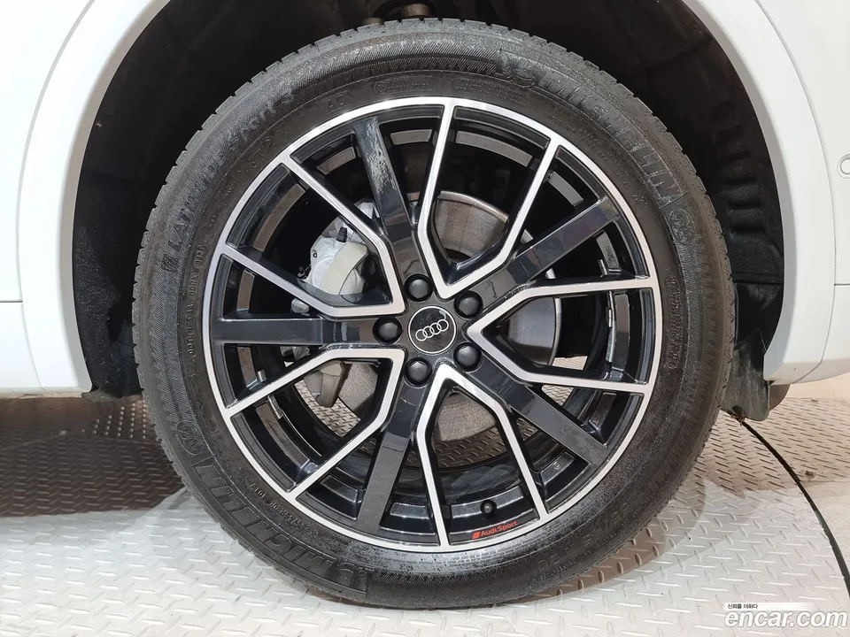 Audi Q5 45 TFSI 2024 — миниатюра 5