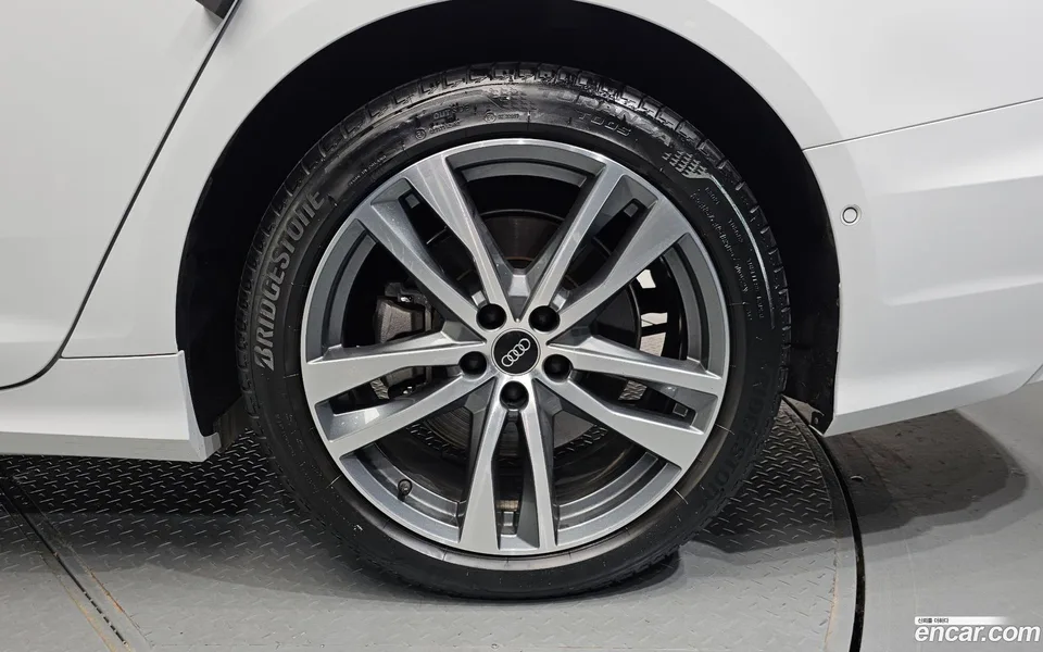 Audi A6 45 TFSI 2023 — миниатюра 2