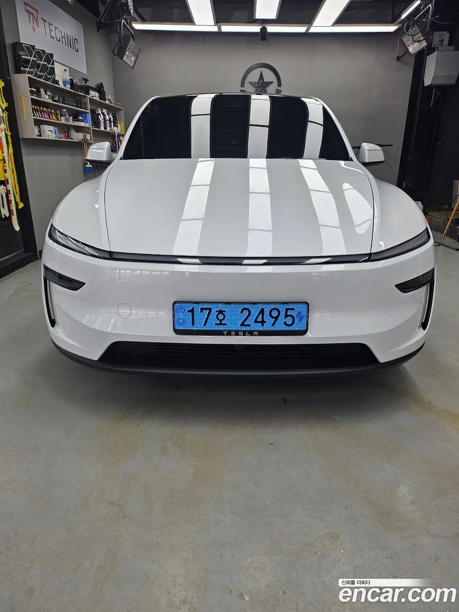 Tesla Model Y RWD 2025 — миниатюра 3
