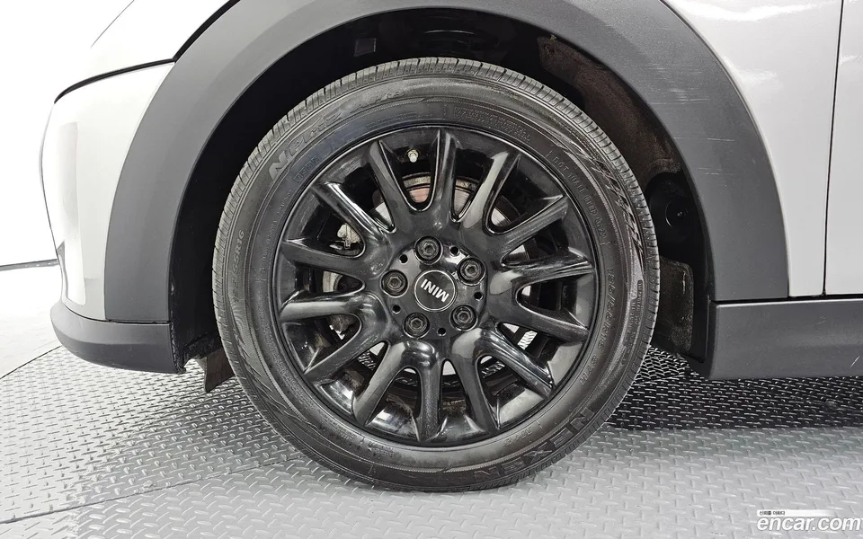 MINI Cooper 2023 — миниатюра 2