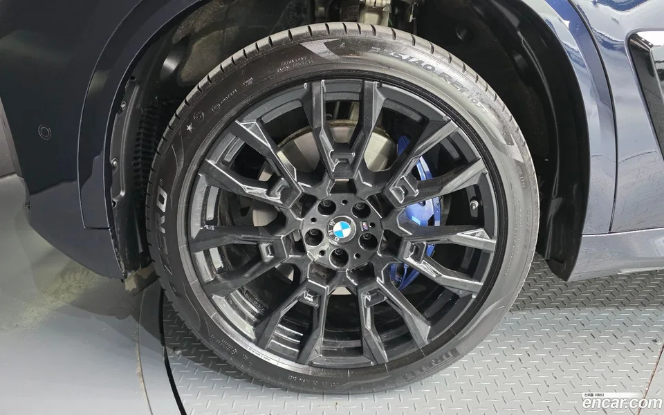 BMW X5 xDrive 40i M 2023 — миниатюра 2