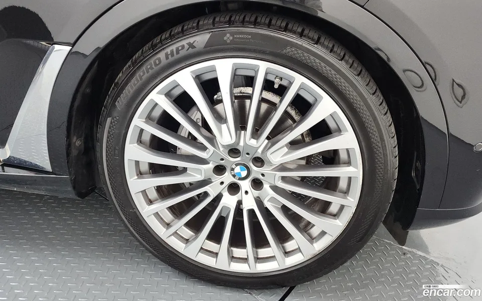 BMW X7 xDrive 40i 7 2023 — миниатюра 2
