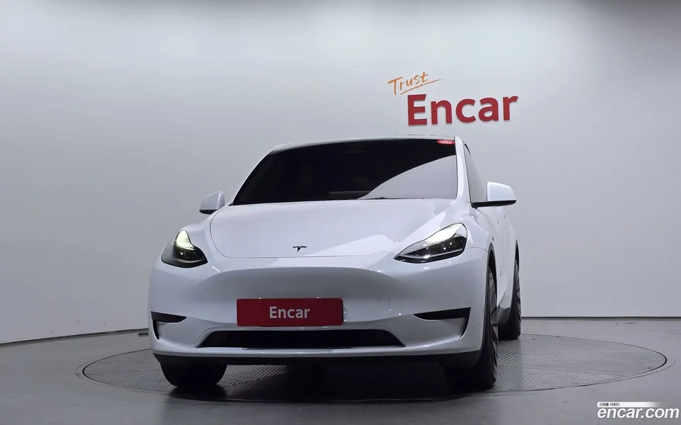 Tesla Model Y RWD 2023 — миниатюра 3
