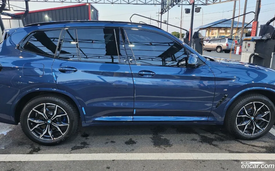 BMW X3 xDrive 20i M 2023 — thumbnail 3